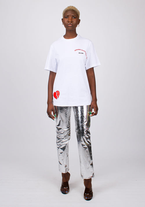 Scoop neck t-shirt breaking hearts
