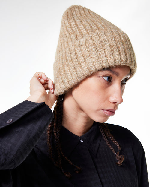 Beanie Oat